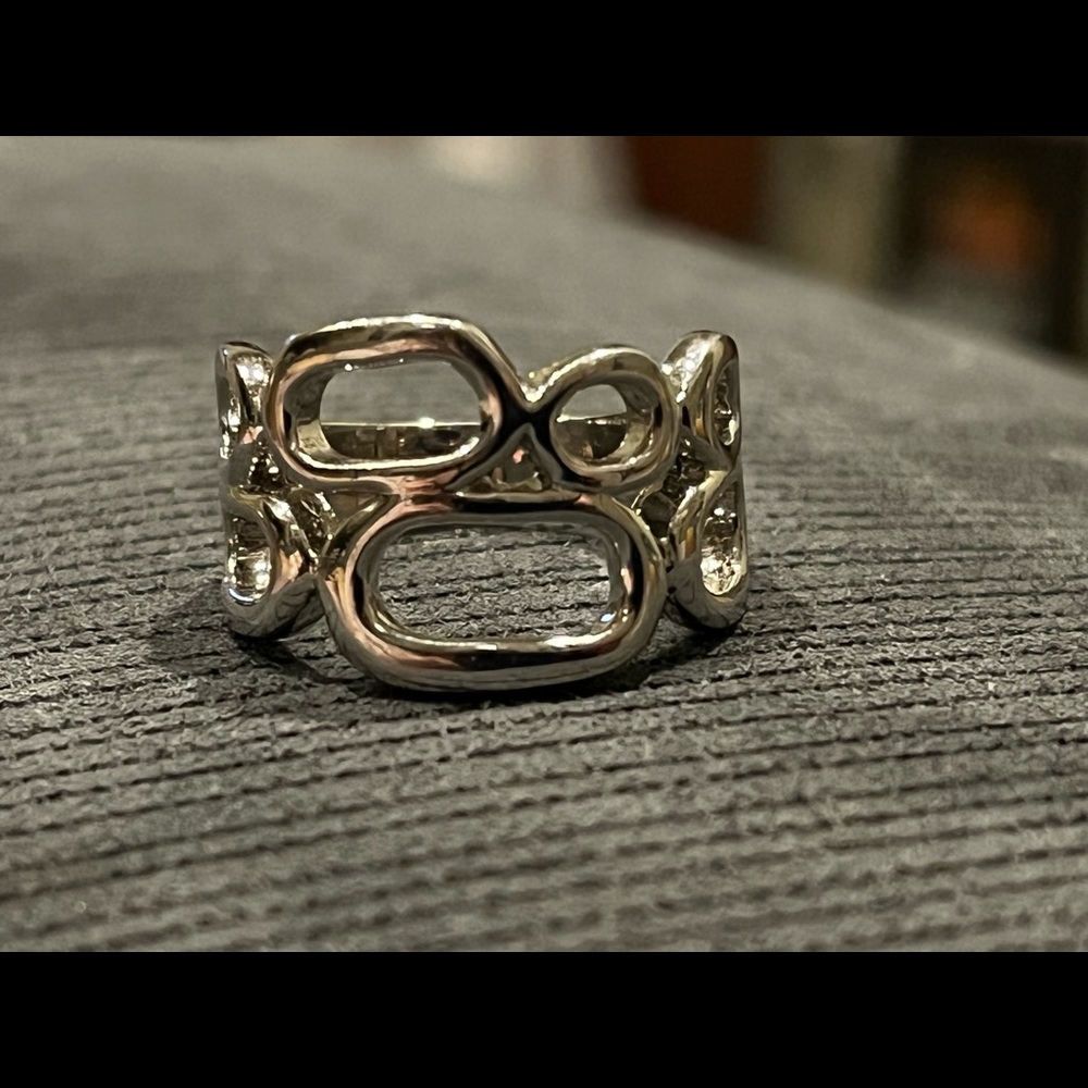 Lia Sophia size 7 ring